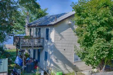 Main picture of 1002 E Shore Dr