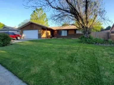 Main picture of 1347 E Hancock Dr