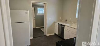Main picture of 932 Zarelda St