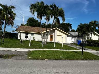Main picture of 1101 SW 74th Ave