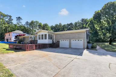 Main picture of 8109 Reames Rd