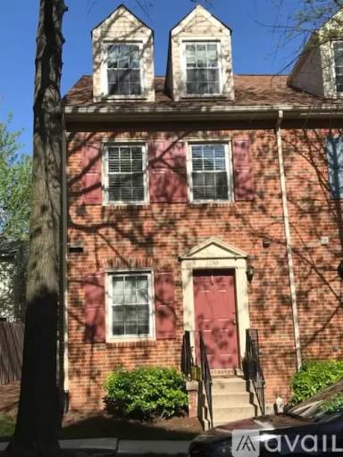 Main picture of 1139 N Vernon St