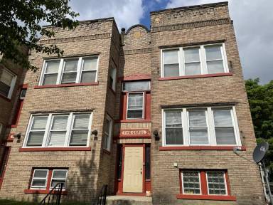 Main picture of 1648 E 75th St