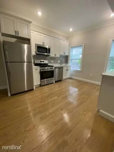 Main picture of 46 Sheridan St