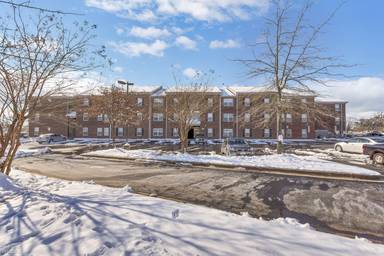 Main picture of Heritage & Heritage II Apartments