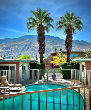 Main picture of 1905 E Tahquitz Canyon Way