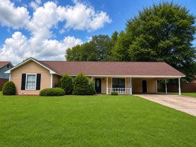 Main picture of 80 Shady Vale Ln