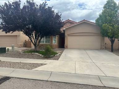 Main picture of 2004 Vernon Dr SE