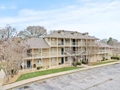 Main picture of 1806 Runnymead Ave SW