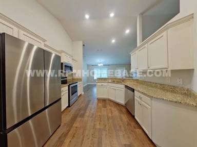 Main picture of 5820 Crestlake Dr