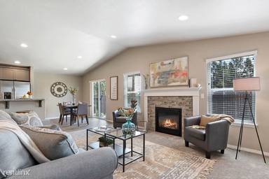 Main picture of 2939 NE Quiet Canyon Dr
