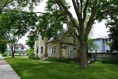 Main picture of 1502 Wood St