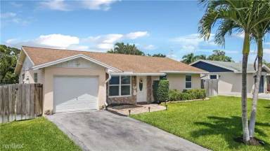 Main picture of 810 NW 10th Ave