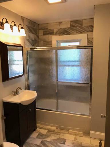 Main picture of 420 Washington St
