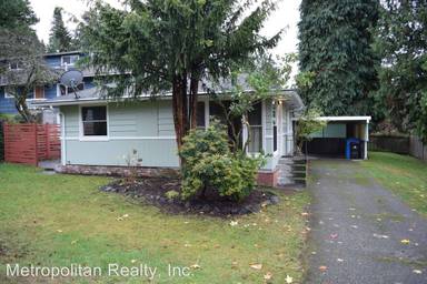 Main picture of 1011 NE 188th St