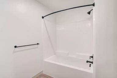 Main picture of Bolsa Row Apartments