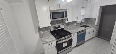 Main picture of 1465 E 14 Mile Rd