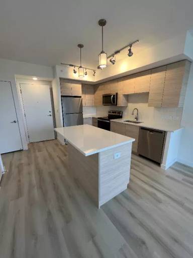 Main picture of 2200 SW 8th St