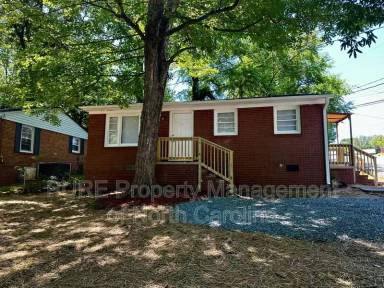 Main picture of 221 Bookington Dr