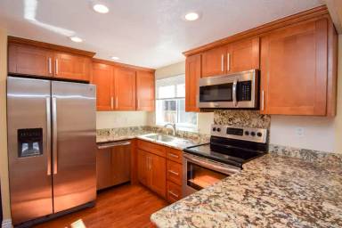 Main picture of 532 Tyrella Ave