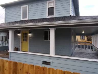 Main picture of 1462 4th St NE