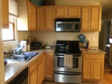 Main picture of 1327 N Ashland Ave