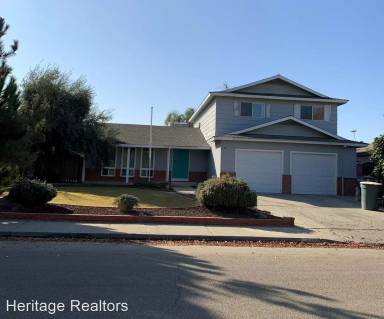 Main picture of 643 Tamarack Ln