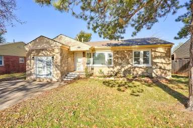 Main picture of 3135 NW Grand Blvd