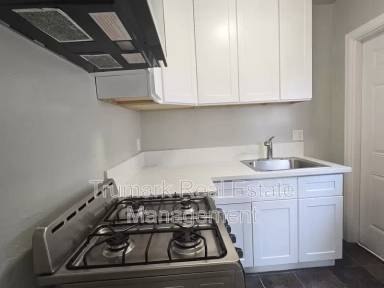 Main picture of 429 W Garfield Ave