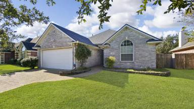 Main picture of 3816 Dresden Ln