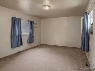 Main picture of 2122 House Ave