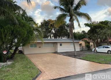 Main picture of 2731 SW 10th St