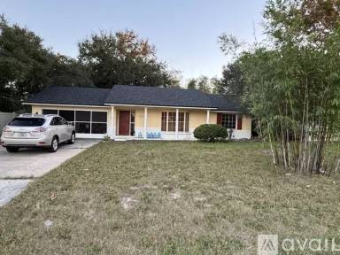Main picture of 1426 Farmington Ave