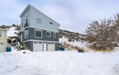 Main picture of 519 E Johnson Ave