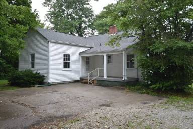 Main picture of 1109 E Main St