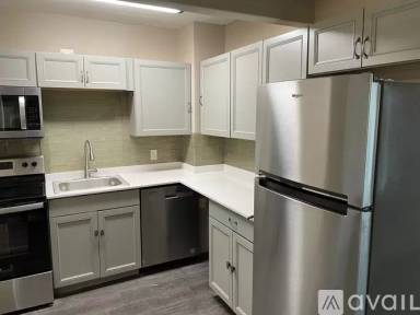 Main picture of 330 N 9th St