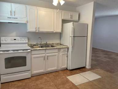 Main picture of Desert Palms Apartments