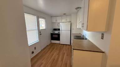 Main picture of 317 Gladstone St