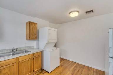 Main picture of 1132 E Florita St