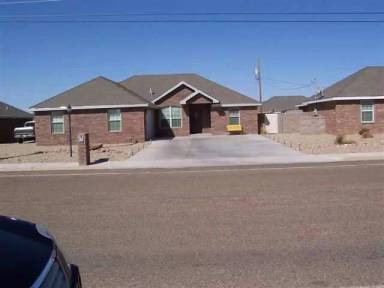 Main picture of 2200 W University Dr
