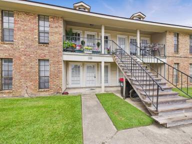 Main picture of 116 Country Ln