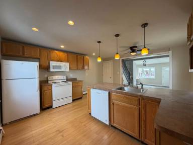 Main picture of 2119 Wilson Ave