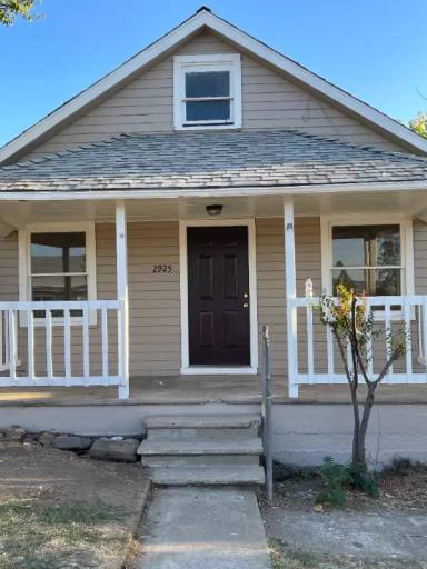 Main picture of 2925 Greenville St