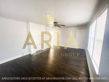 Main picture of 1413 N Youngs Blvd