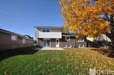 Main picture of 9525 S Kolmar Ave