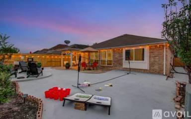 Main picture of 7207 Crescent Mills Dr