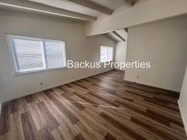 Main picture of 620 Drake Ave