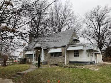 Main picture of 501 W Brooks Ave