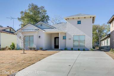 Main picture of 2704 Gordon Ave