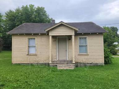 Main picture of 639 Tucker St